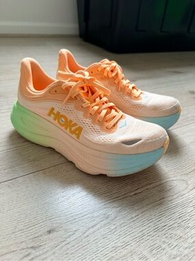 HOKA Bondi 9 Running Shoe